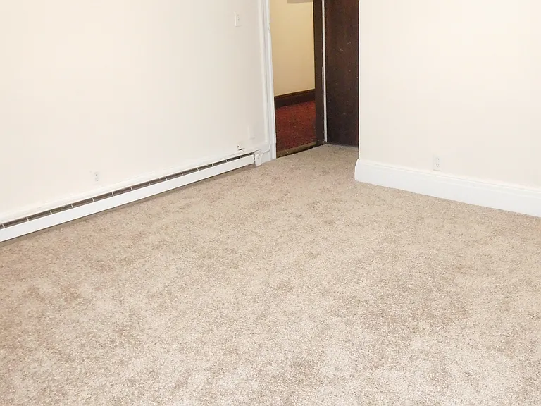 56 Gardner St — Photo 15