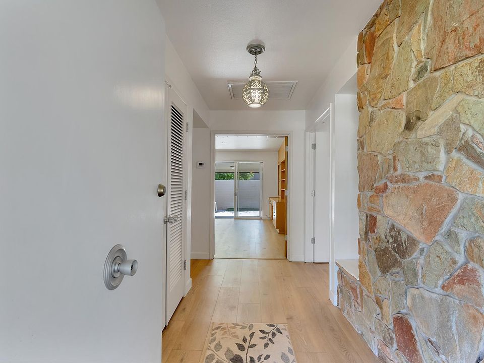 1st image of 501 W Maryland Ave