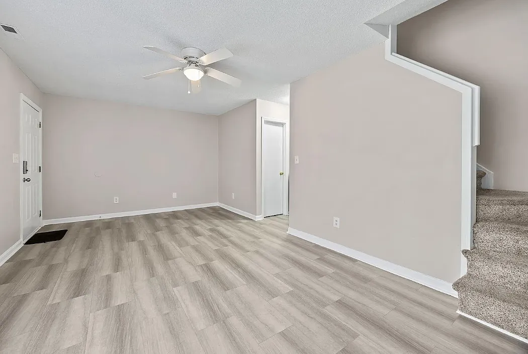 3 bed, 1149 sqft, $1,750 — Photo 4