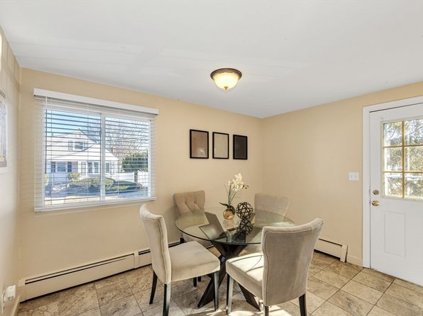 boston-massachusetts-59128928 picture