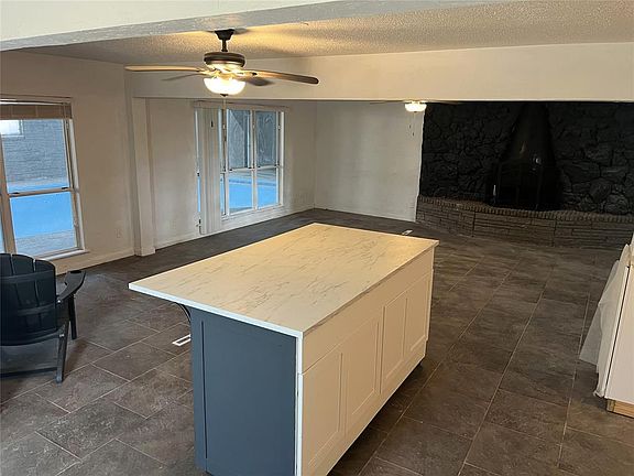 5th image of 205 Whispering Ln