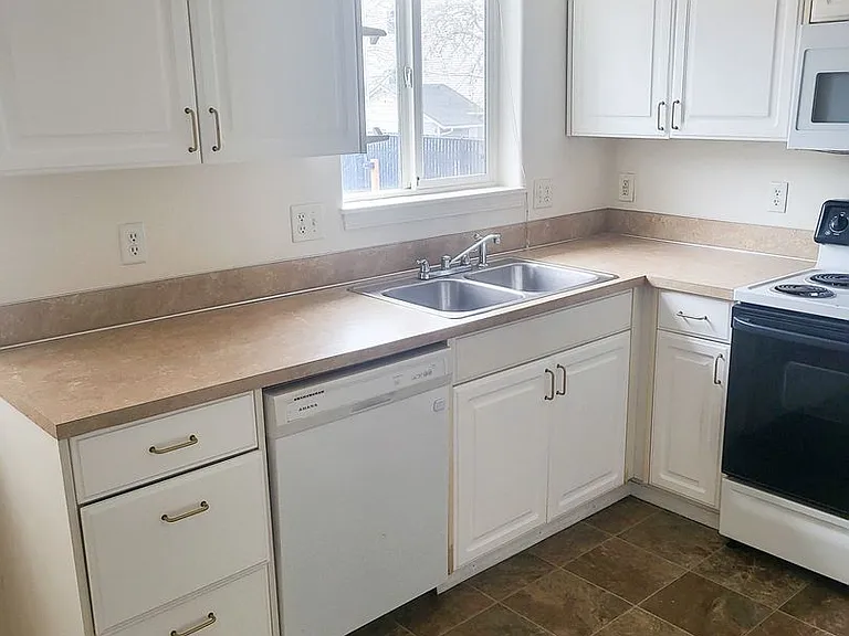 465 E Ellendale Ave — Photo 7