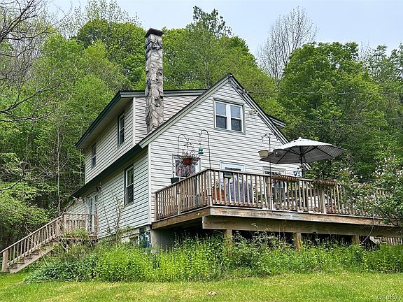 2nd image of 145 White Roe Lake Road