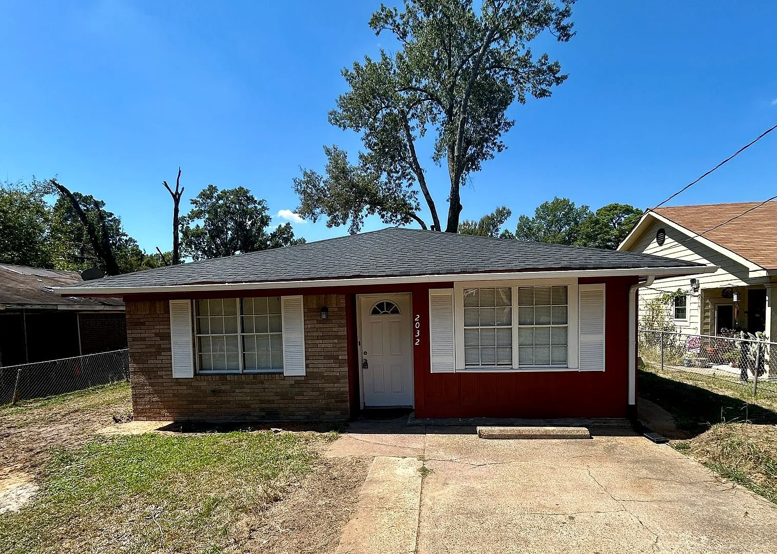 2032 Addition St — Photo 1
