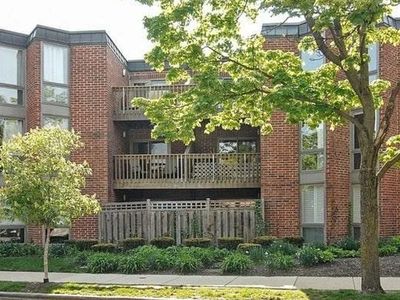 2036 N Larrabee St, Chicago, IL, 60614