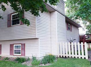 900 S Randolph Ln, Sioux Falls, SD 57106