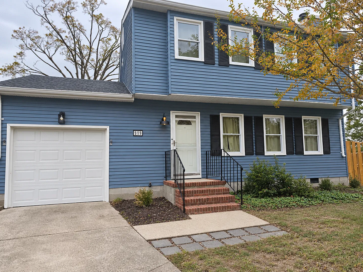 3 bed, 2.5 bath, 1812 sqft, $2,700 — Photo 1