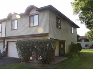 8810 Maplebrook Ct N, Brooklyn Park, MN 55445