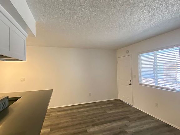 4th image of 1019 Cedar Ave APT 1