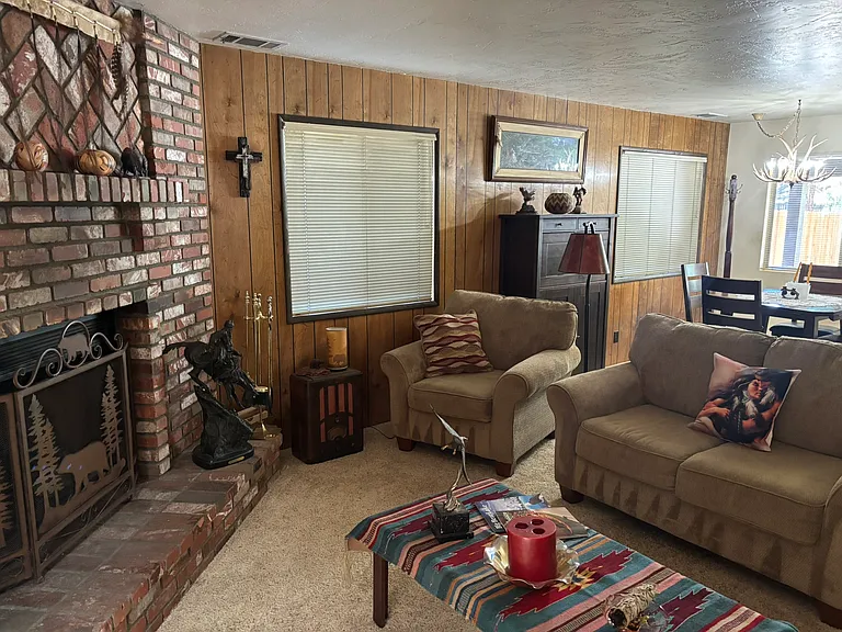 304 E Mojave Blvd — Photo 7
