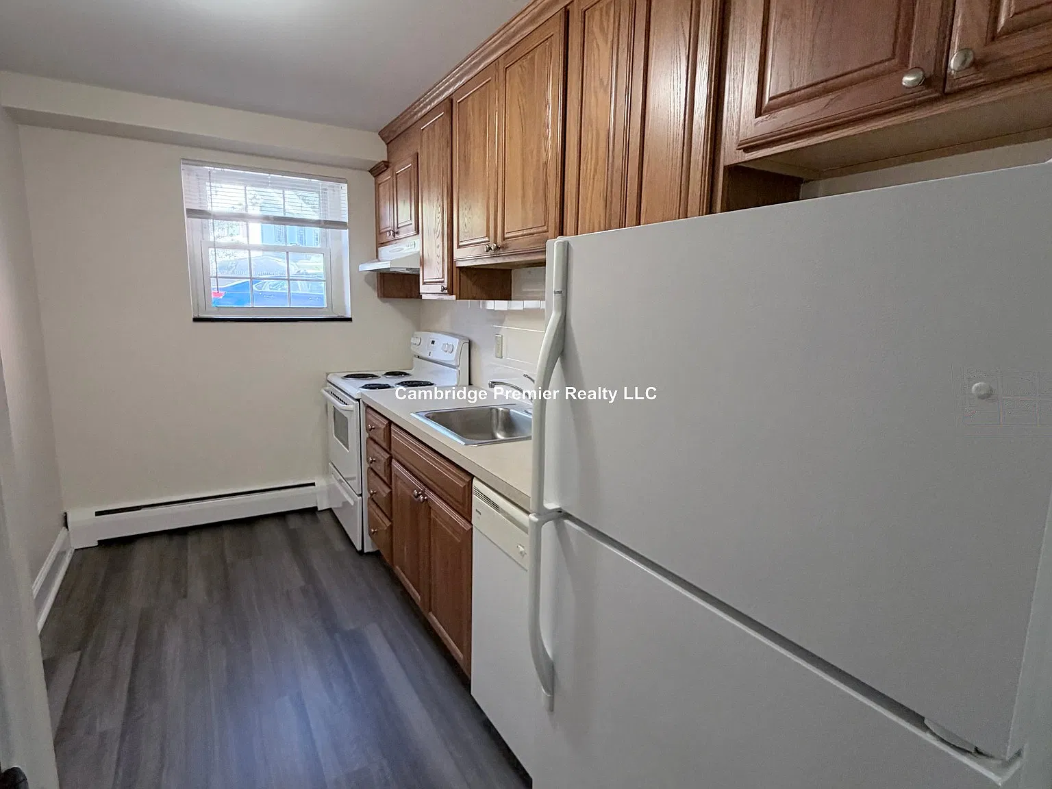 Studio, 700 sqft, $2,200 — Photo 3
