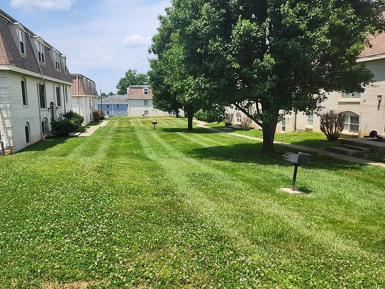 Huntley Ridge East — Photo 18