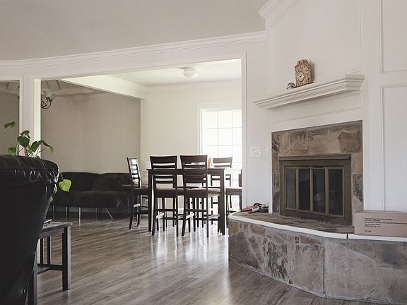 2nd image of 3804 Silverstone Dr
