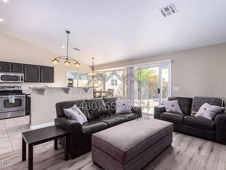2195 E Sherri Dr — Photo 5