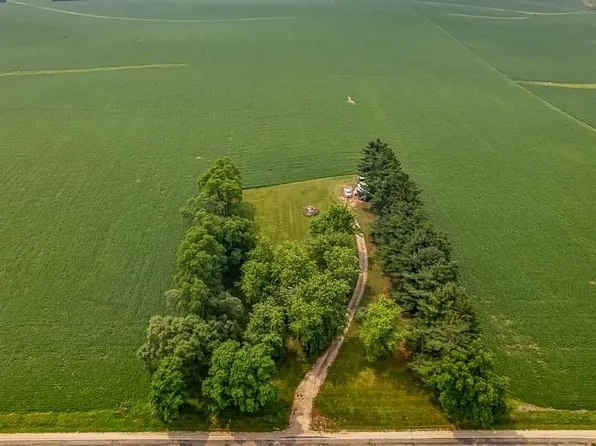 6941 W Mineral Point Rd, Janesville, WI 53548