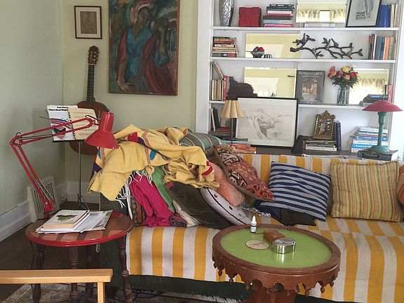 Shelves OR to formal Dining