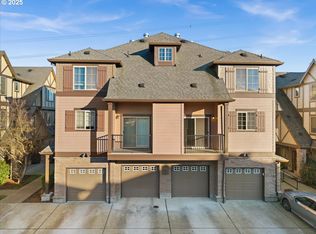 933 NE Wheelock Pl, Hillsboro, OR 97006