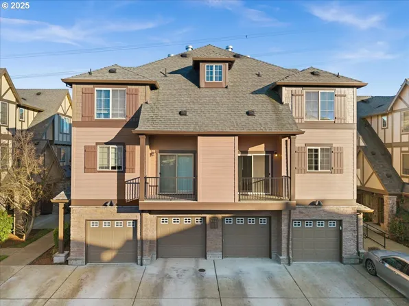 933 NE Wheelock Pl, Hillsboro, OR 97006