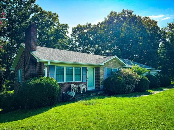 5671 Siloam Rd, Siloam, NC 27047