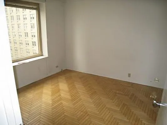 Rented by Evans Real Estate | media 15