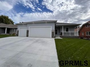 1290 N Hackberry St, Wahoo, NE 68066