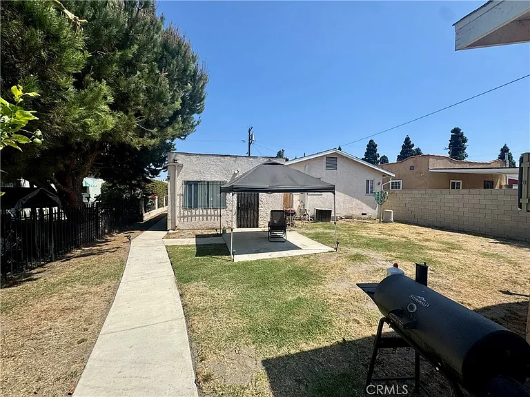 2124 E 122nd St — Photo 8