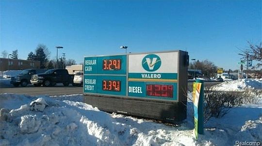 5th image of 45310 Van Dyke Ave