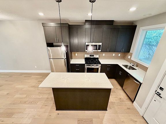 2nd image of 3572-3588 NE Garfield Ave #3584