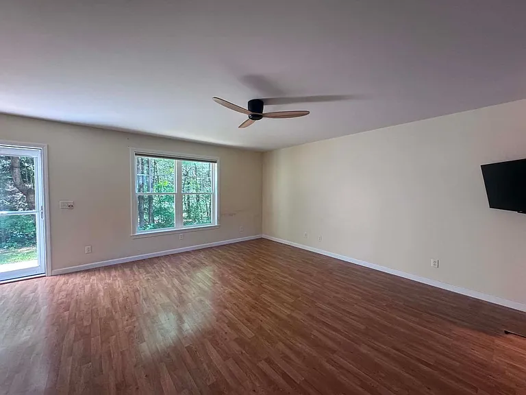 15 Edgefield Ln — Photo 17