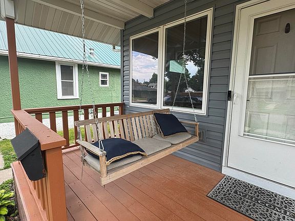 2nd image of 1019 7th Ave NW