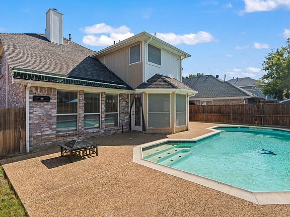 2nd image of 926 Silverstone Dr