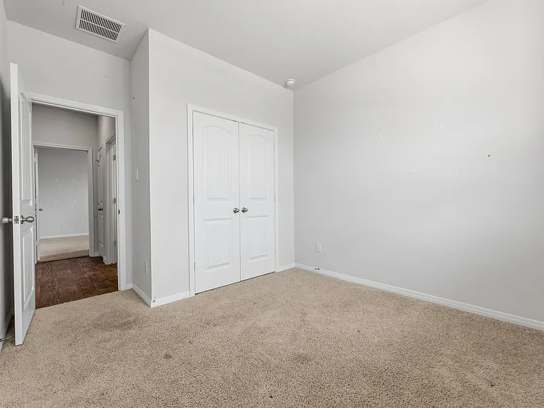 202 Eagle Mountain Trl — Photo 17