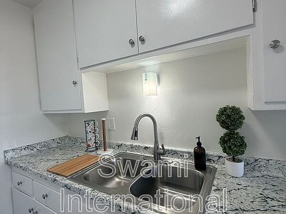 4th image of 2300 W El Segundo Blvd APT 19