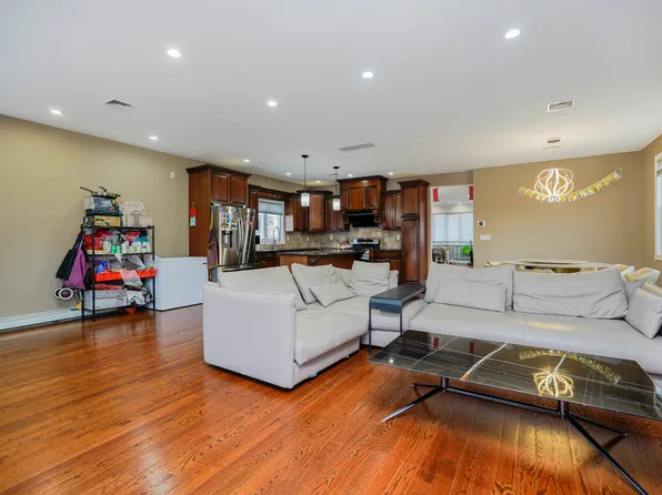 151a Waterbury Avenue image 29 of 33