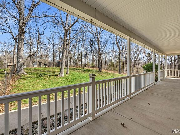 3rd image of 724 River Trails Rd