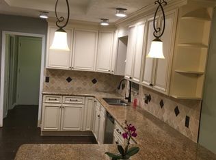 37 Swimming Pen Dr, Middleburg, FL 32068