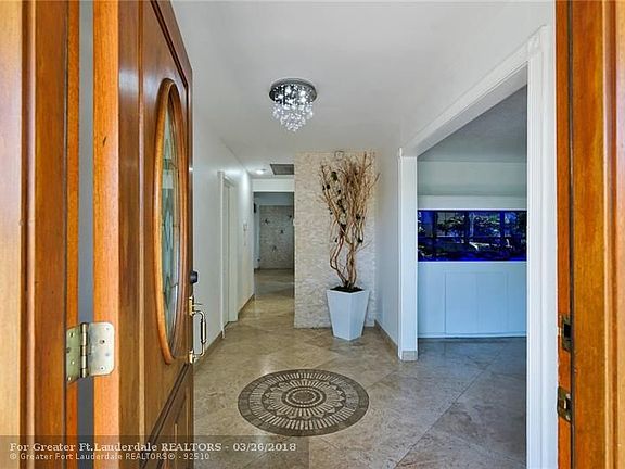4th image of 3309 NE 40th St