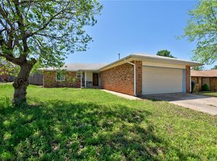 414 Linda Ln, Yukon, OK 73099