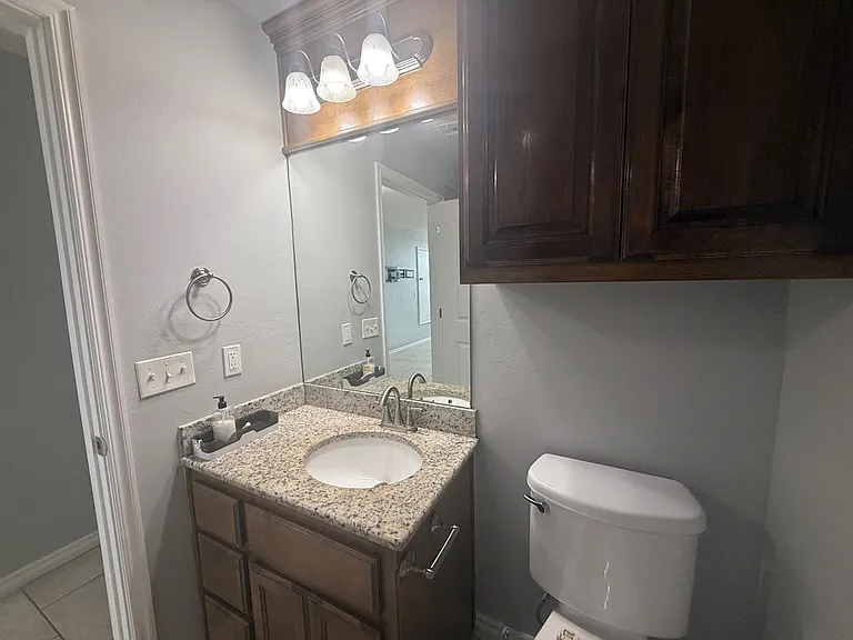6605 NW 158th St — Photo 40