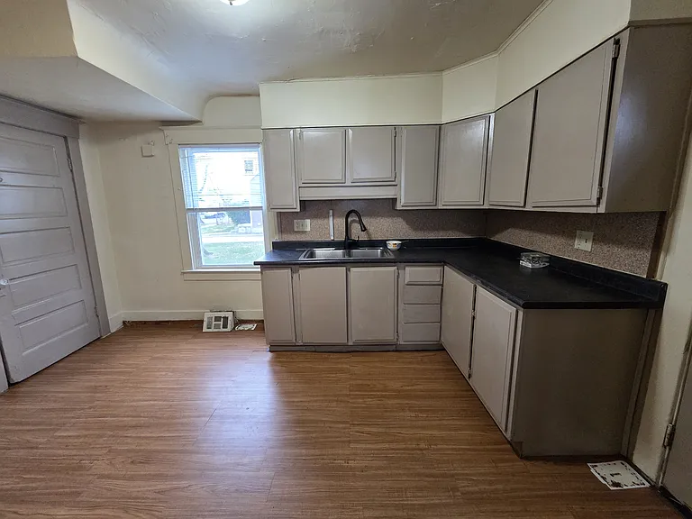 1810 Georgia Ave — Photo 11