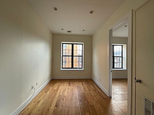 4th image of 1791 Atlantic Ave #2L