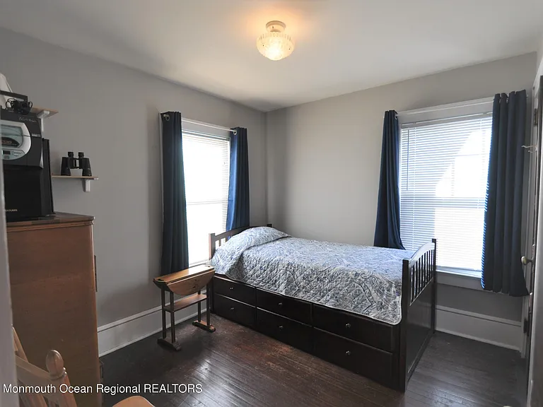 329 Washington Ave — Photo 14