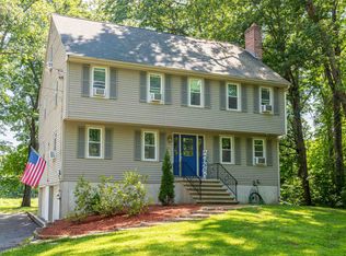 14 Old Auburn Rd, Derry, NH 03038