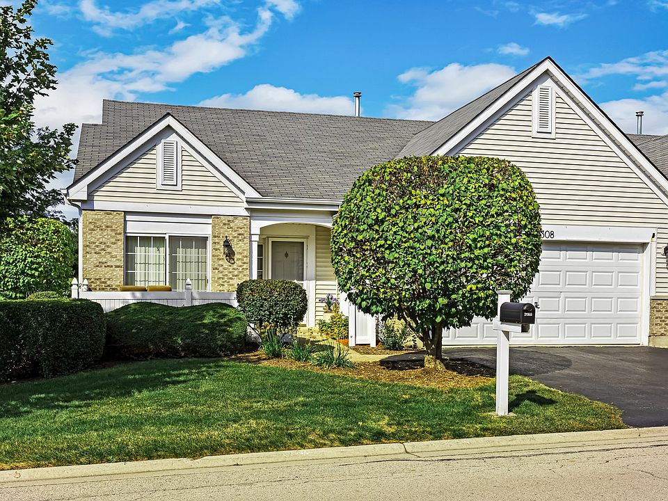 1st image of 21308 W Douglas Ln