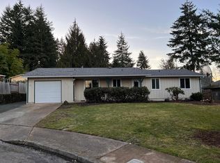 939 S Ct, Cottage Grove, OR 97424