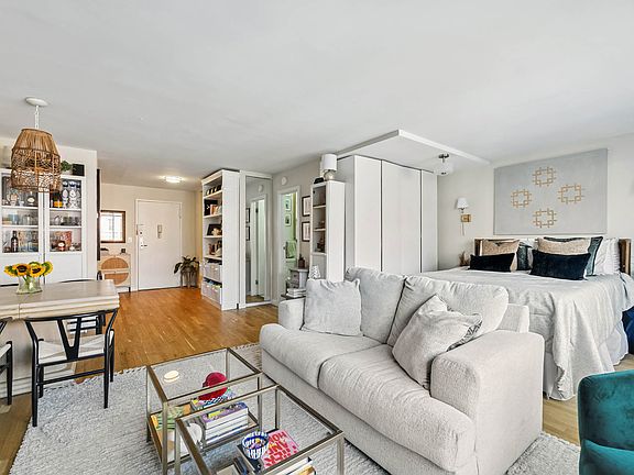 5th image of 400 Central Park W APT 4F
