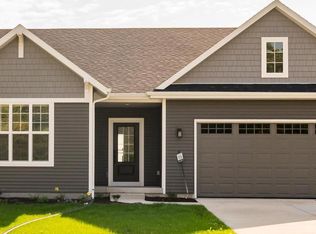 4075 Great Bridge Dr, Deforest, WI 53532