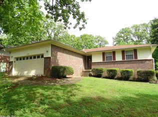 512 Green Oak Dr, North Little Rock, AR 72118