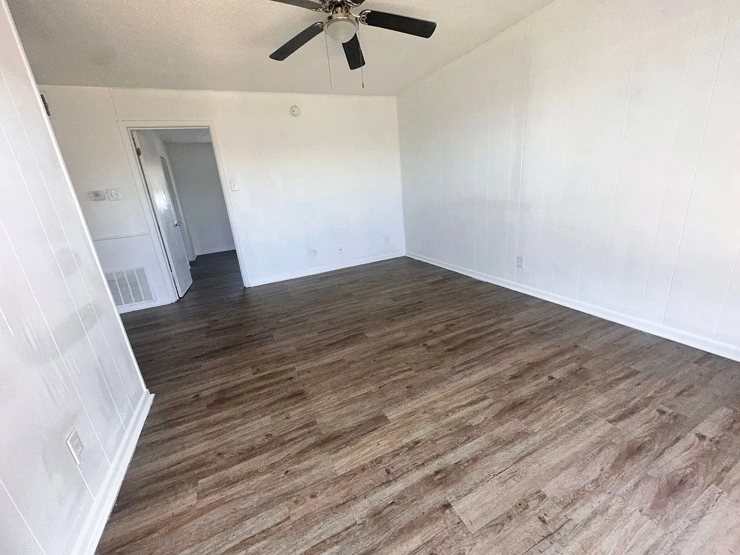 Eastgate Apartments — Photo 3