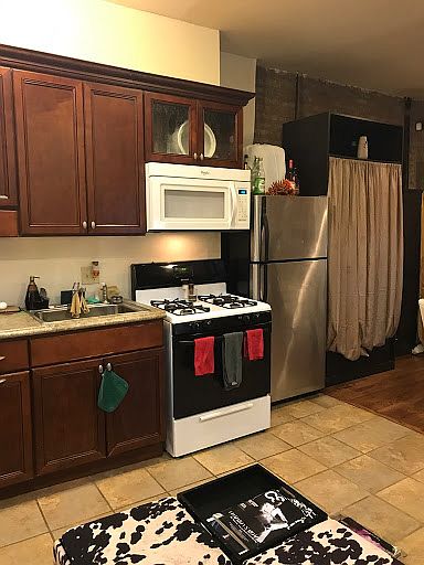 Kitchen partial view